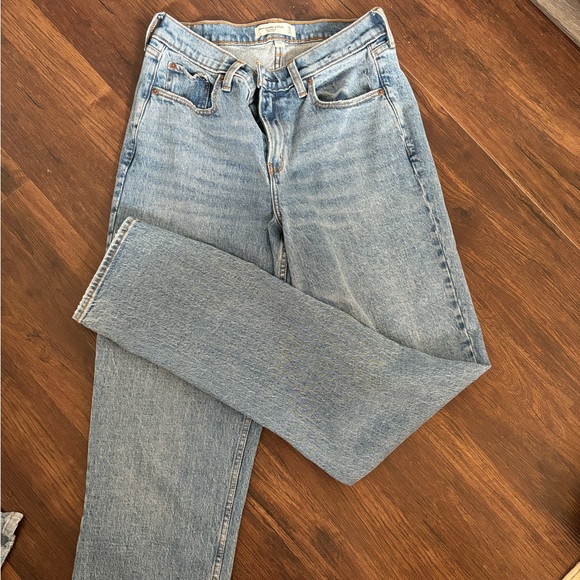 Abercrombie The Straight Jeans - Picture 2 of 2